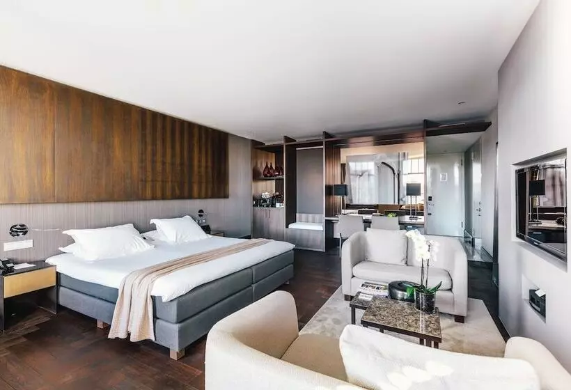 Junior Suite with Views, The Dylan Amsterdam The Leading Hotels Of The World