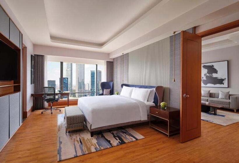 Люкс Клуб, The Ritzcarlton Jakarta, Mega Kuningan
