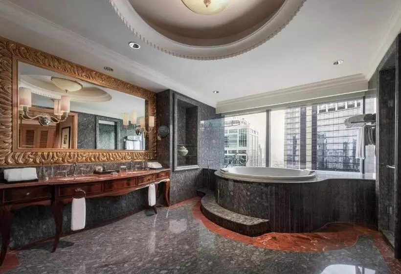 سوئیت پرزیدنت, The Ritzcarlton Jakarta, Mega Kuningan