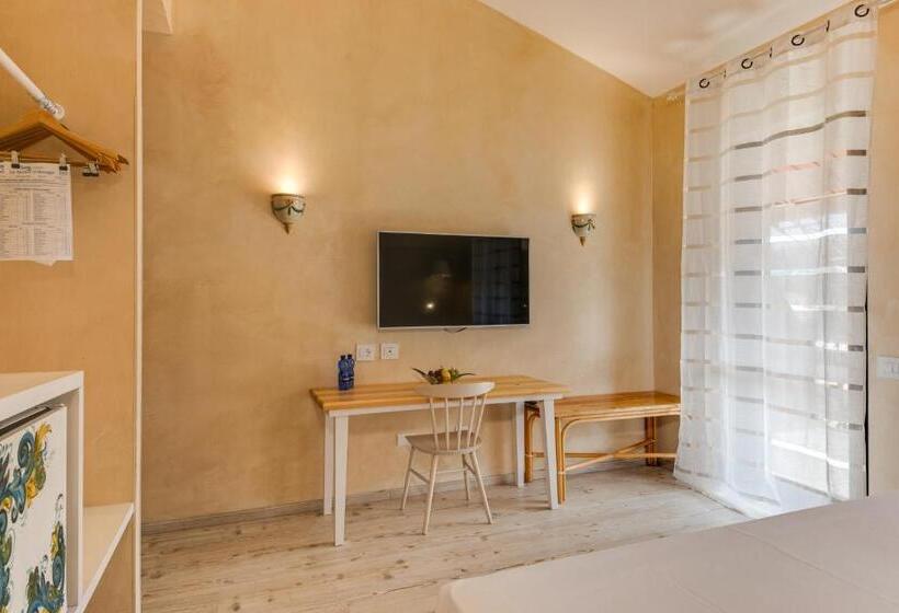 اتاق سوپریور با چشم‌انداز جانبی دریا, La Tonnara Di Bonagia Resort