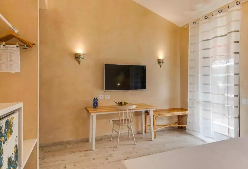 اتاق سوپریور با چشم‌انداز جانبی دریا, La Tonnara Di Bonagia Resort