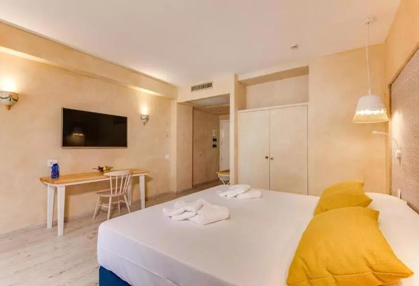 اتاق سوپریور سه تخته, La Tonnara Di Bonagia Resort