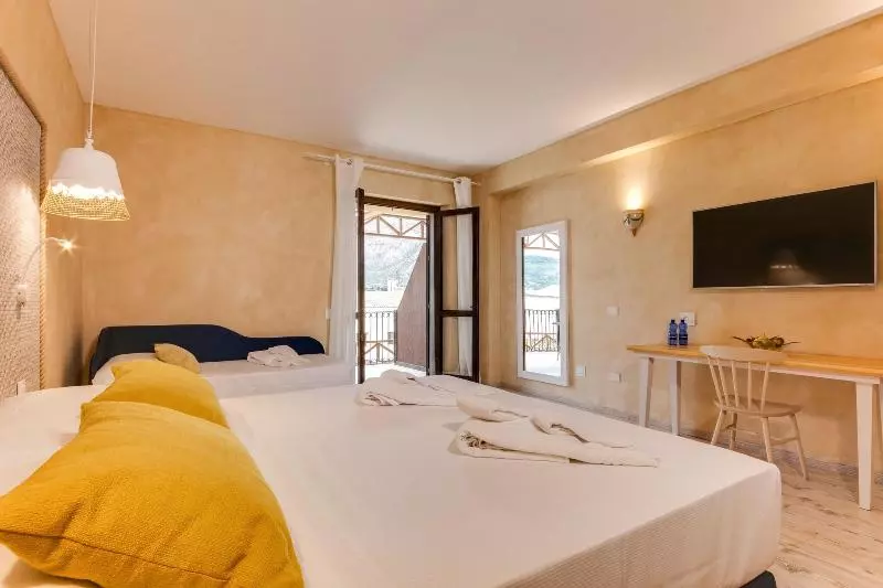 اتاق سوپریور سه تخته, La Tonnara Di Bonagia Resort