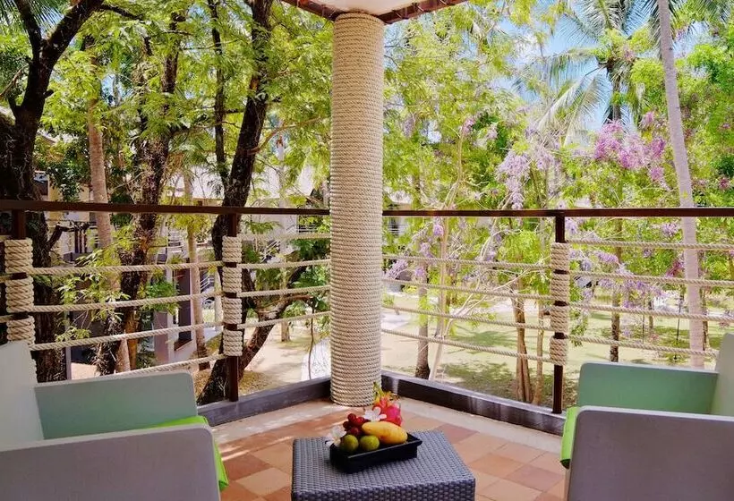 Villa 1 Makuuhuone, Twin Lotus Resort And Spa Sha Plus Adult Only November April