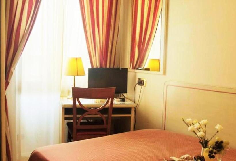 اتاق استاندارد یک نفره, Villa Rosa
