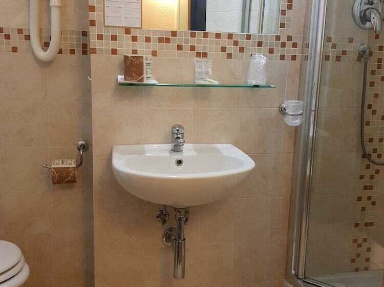 חדר אקונומי, Villa Rosa