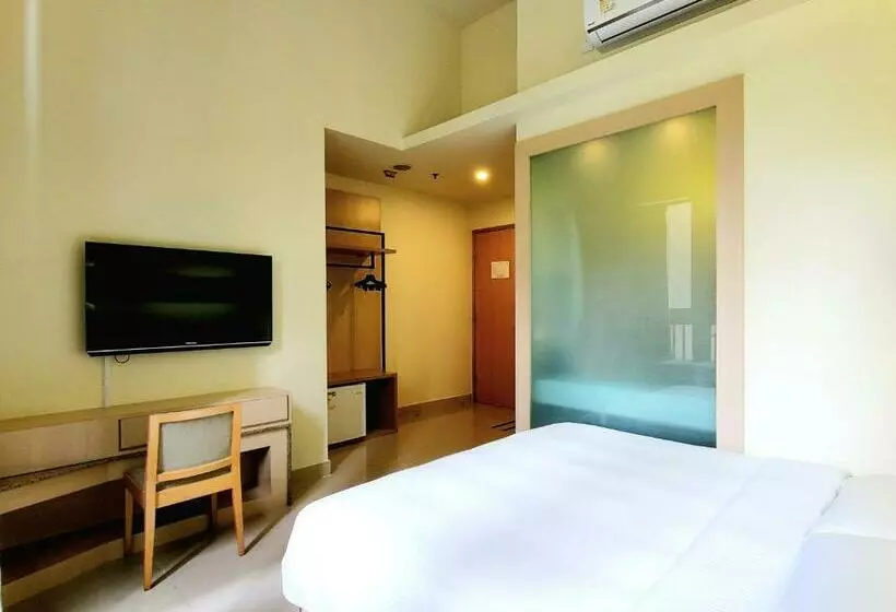 Deluxe Room King Size Bed, Winland 800