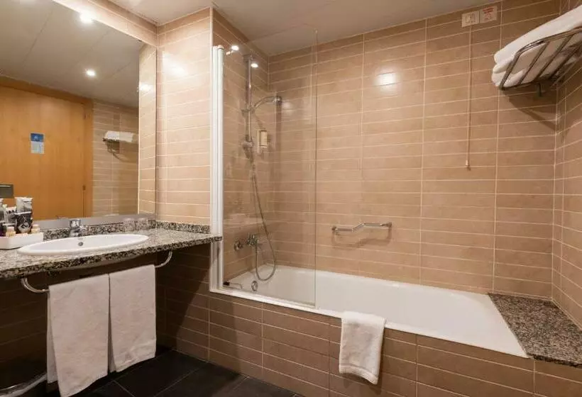 آپارتمان 1 خوابه, Ponient Vila Centric