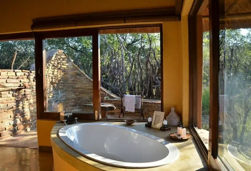１ベッドルームのデラックスアパートメント, Motswiri Private Safari Lodge