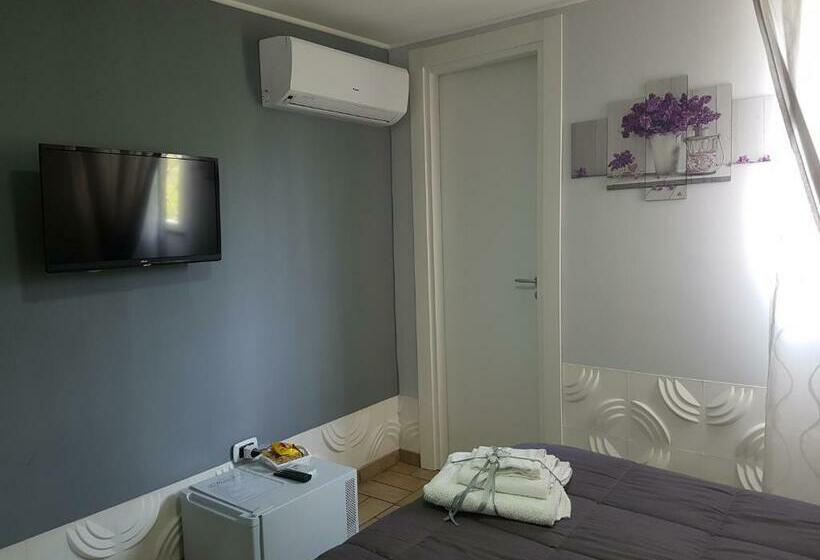 اتاق استاندارد, La Mariposa De La Reina