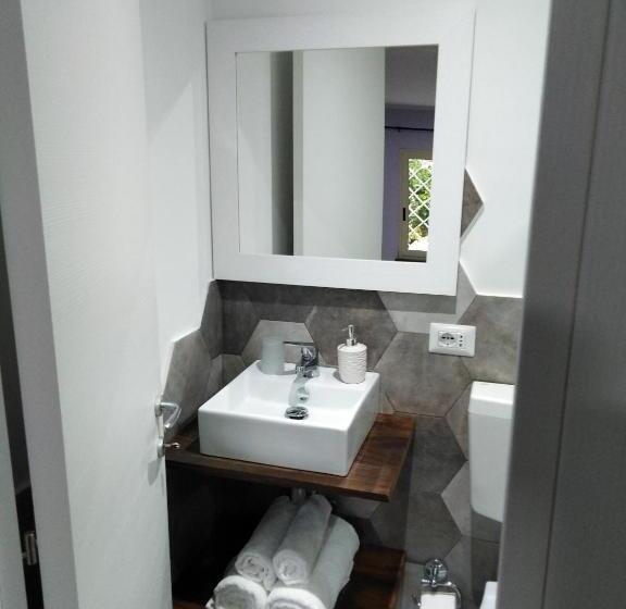 اتاق استاندارد, La Mariposa De La Reina