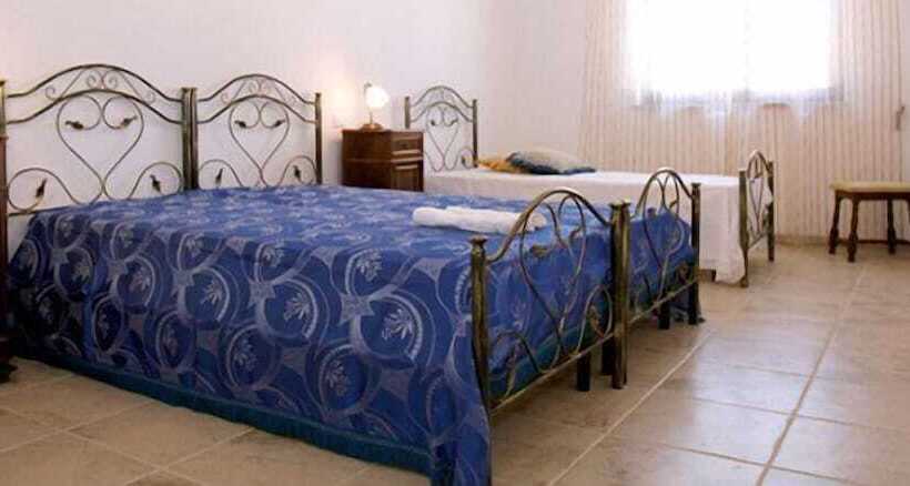 חדר סטנדרט לארבעה, B&b Li Cuti