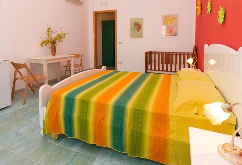 חדר סטנדרט לשלושה, B&b Li Cuti