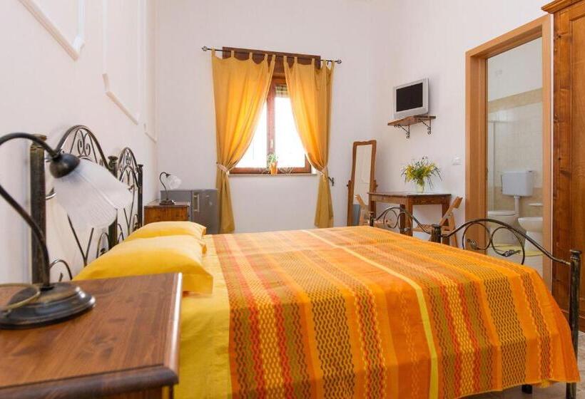 חדר סטנדרט לארבעה, B&b Li Cuti