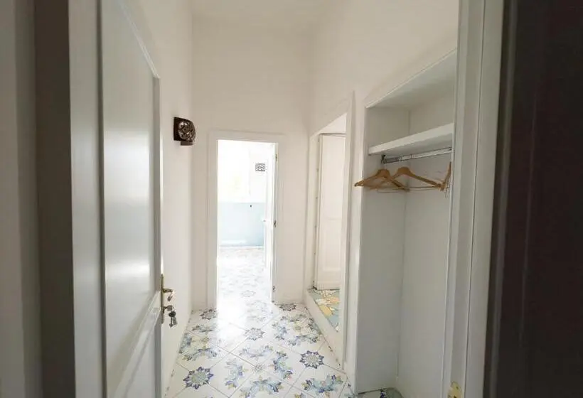 اتاق لوکس, Casa Niná