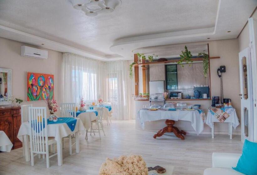 استودیو خانوادگی, Terra Di Sole