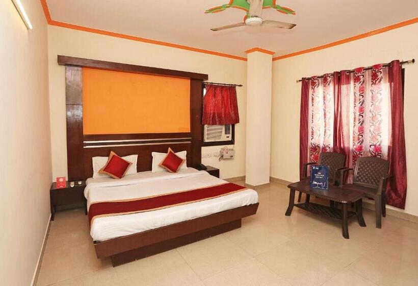اتاق کلاسیک سه تخته, L Aura Palace Deluxe