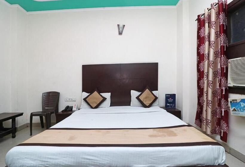 اتاق کلاسیک سه تخته, L Aura Palace Deluxe