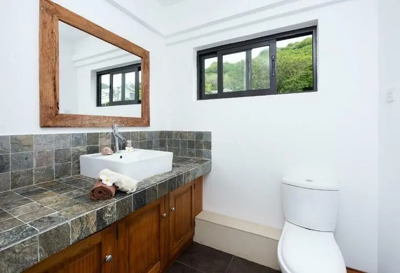اتاق سوپریور, Happy Days Guest House