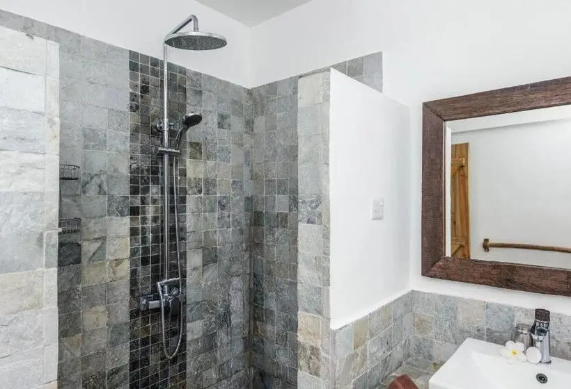 اتاق استاندارد, Happy Days Guest House
