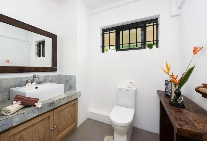 اتاق استاندارد, Happy Days Guest House