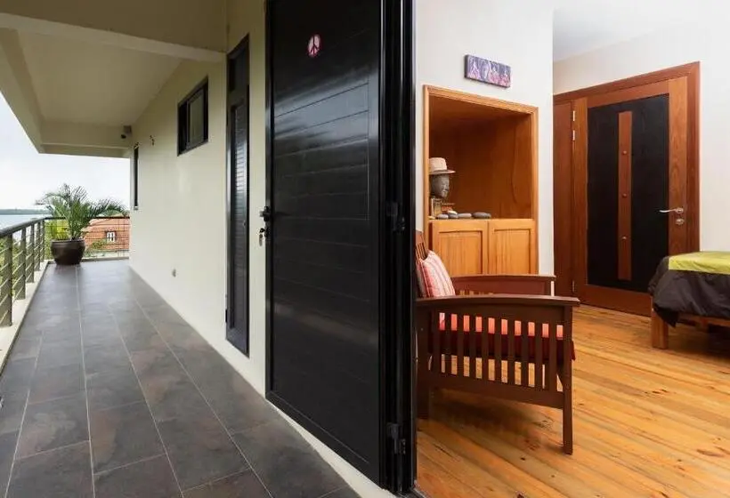 اتاق استاندارد, Happy Days Guest House