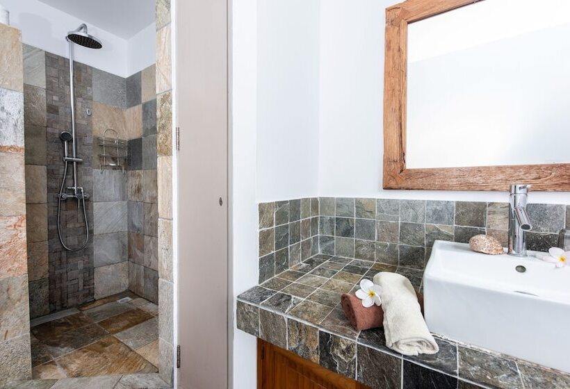 اتاق سوپریور با چشمانداز دریا, Happy Days Guest House