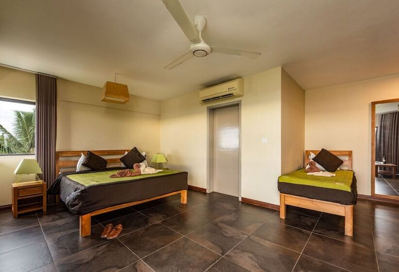 اتاق لوکس با چشمانداز, Happy Days Guest House