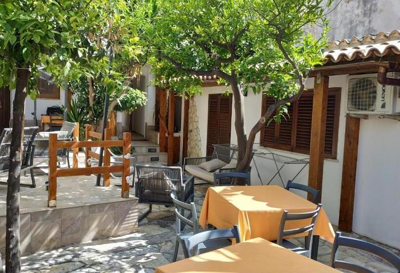 اتاق لوکس, Le Camere Del Giardino