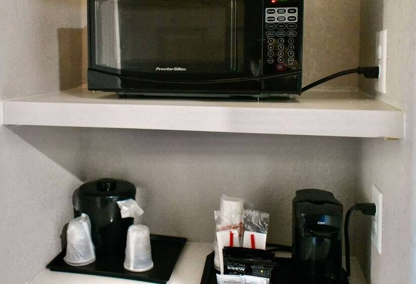 جناح لذوى الاحتياجات الخاصة, Comfort Inn & Suites Cartersville   Emerson Lake Point