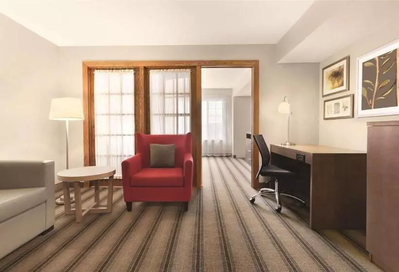سوئیت با تخت بزرگ, Country Inn & Suites By Radisson, Billings, Mt