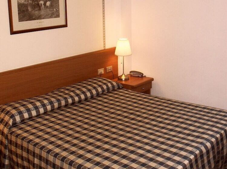 스탠다드 룸, De La Telecabine