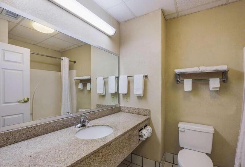 غرفة قياسية, Econo Lodge Inn And Suites