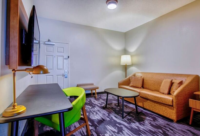Люкс, Fairfield Inn & Suites By Marriott Cortland