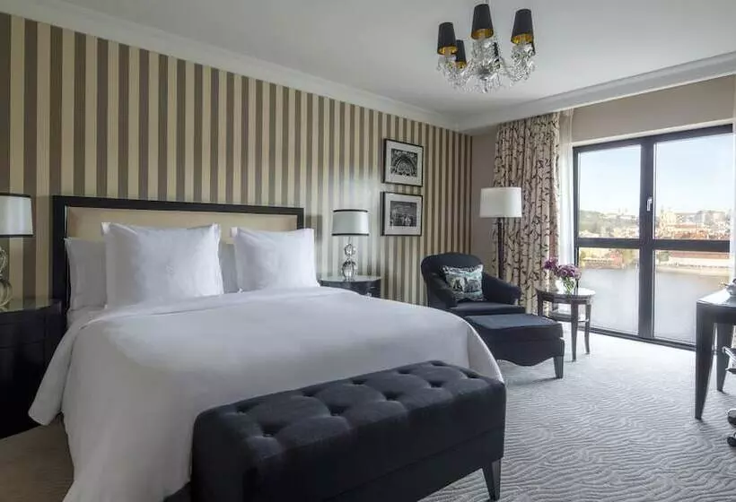 اتاق پرمیوم, Four Seasons Hotel Prague