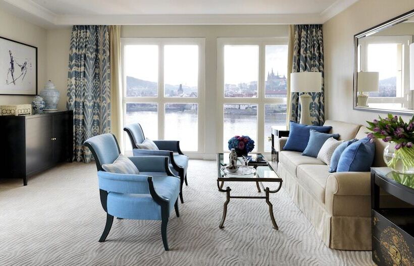 Люкс, Four Seasons Hotel Prague
