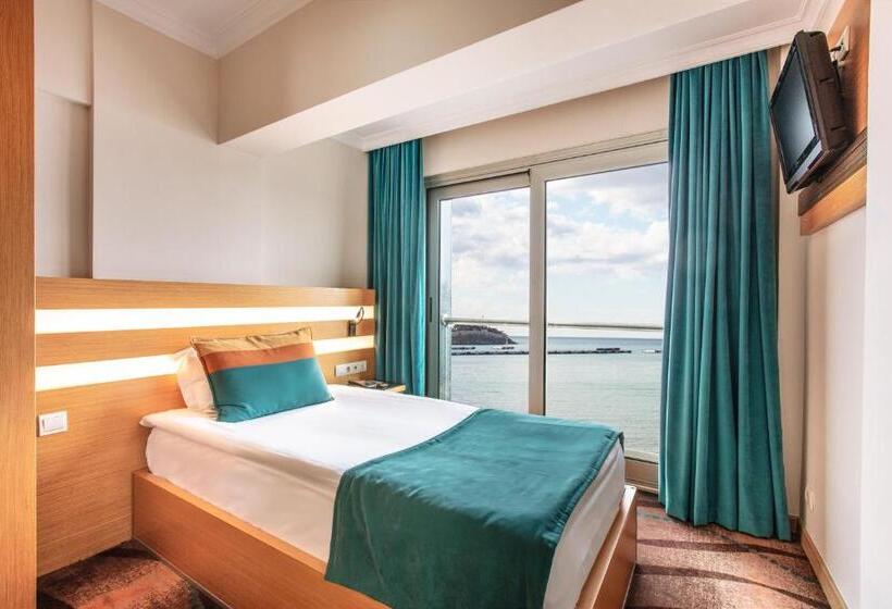 Номер Стандарт Индивидуальный Вид на Море, Ilayda