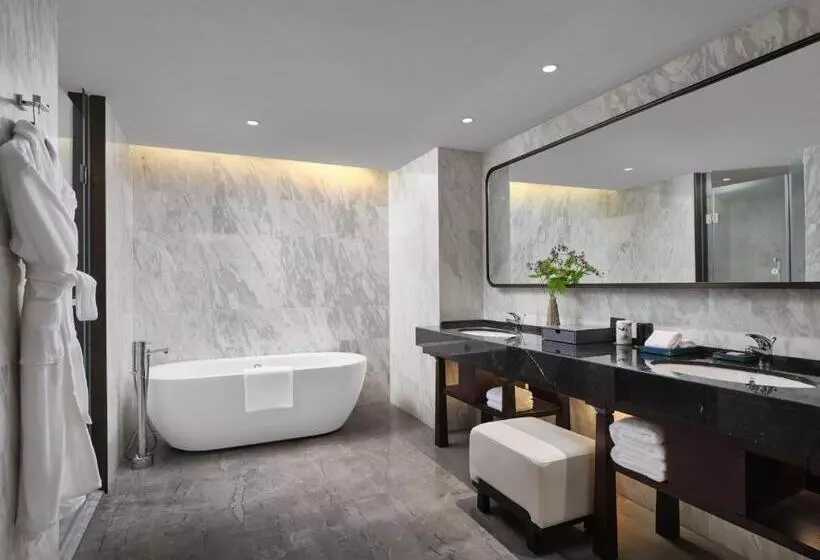 سوئیت کلاب, Intercontinental Resort Jiuzhai Paradise, An Ihg