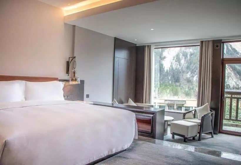 سوئیت کلاب, Intercontinental Resort Jiuzhai Paradise, An Ihg