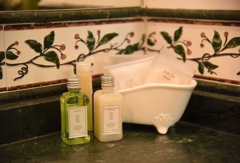 수피리어 룸, Intertower