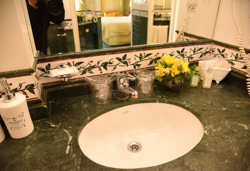 디럭스 룸, Intertower