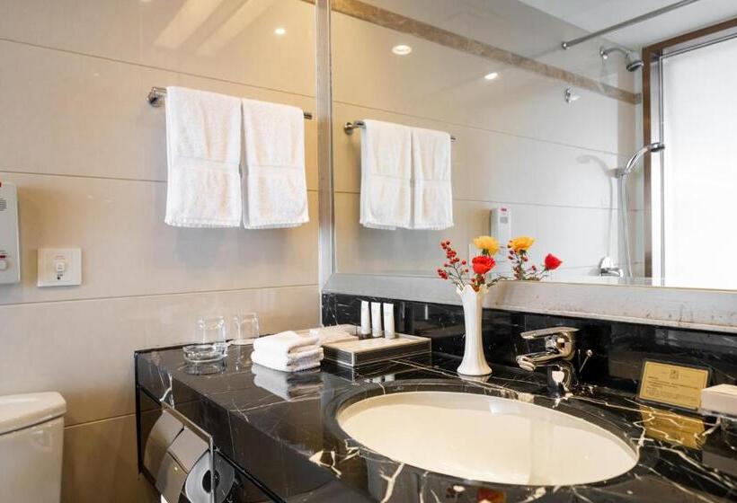 キングサイズベッドのクラシックルーム, Maritim Hotel Taicang Garden