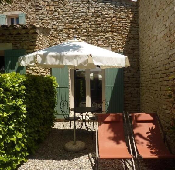 غرفة قياسية مزوَّدة بتراس, Mas De La Senancole