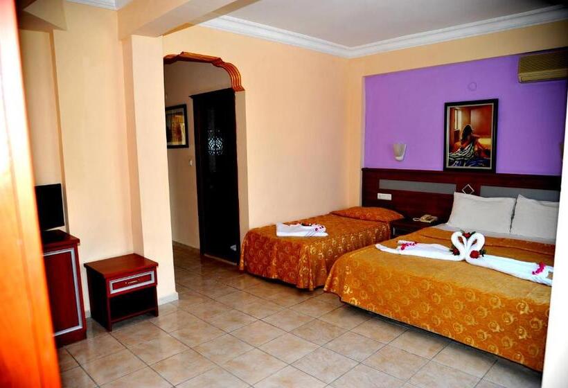 اتاق خانوادگی, Selge Hotel Side