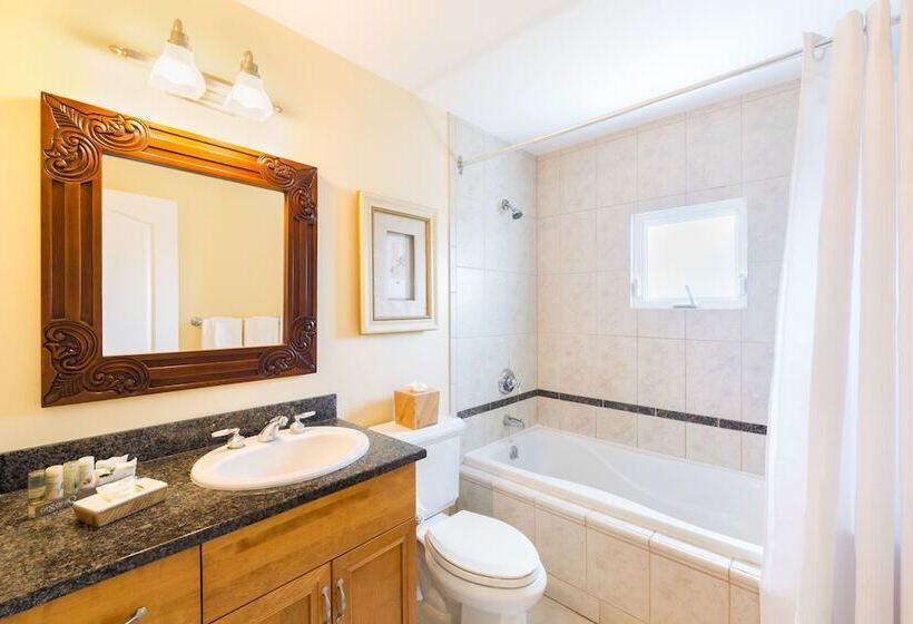 2 Bedroom Apartment Garden View, Royal West Indies