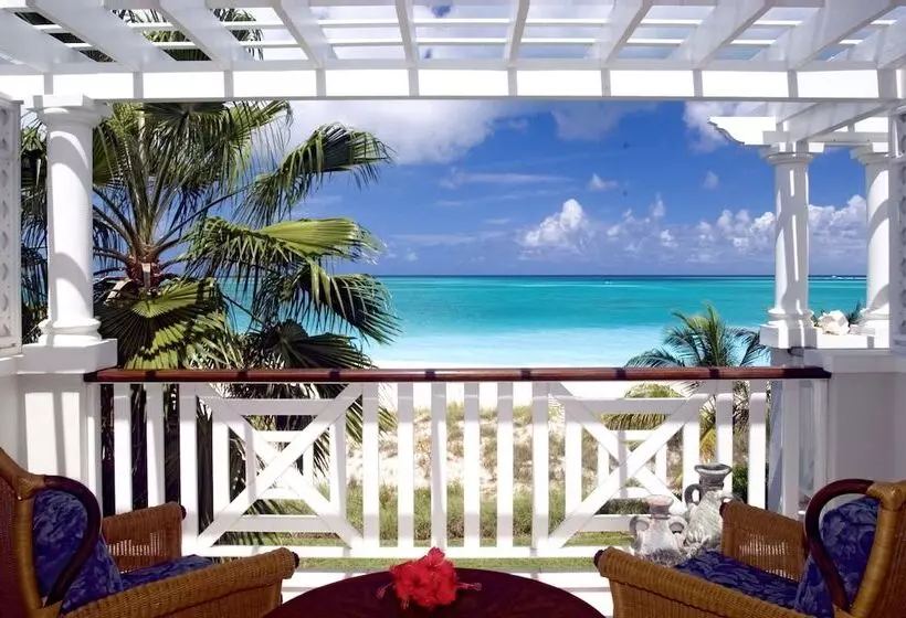 استودیوی استاندارد با چشمانداز دریا, Royal West Indies