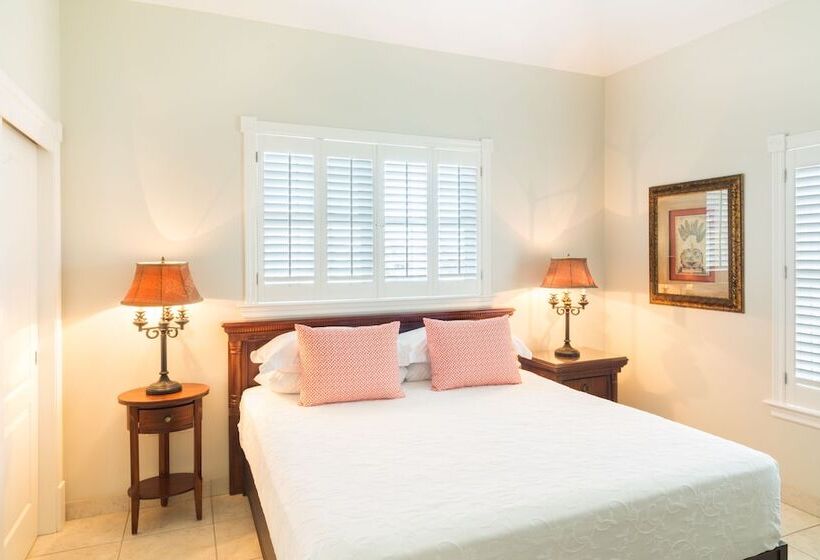 2 Bedroom Apartment Garden View, Royal West Indies