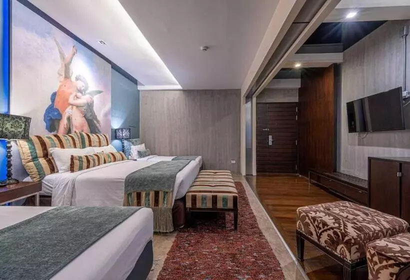 デラックスの４人部屋, Sunbeam Hotel Pattaya   Sha Extra Plus