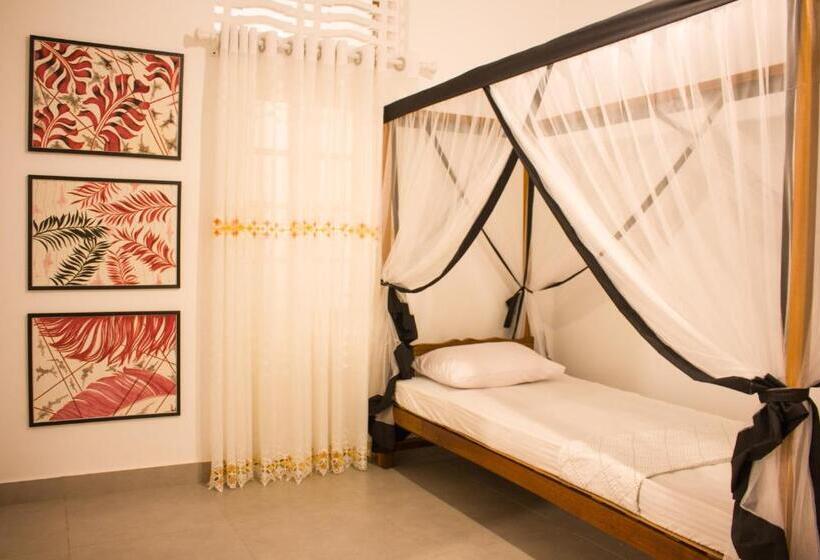 Номер Стандарт Трехместный, Villa Lewis