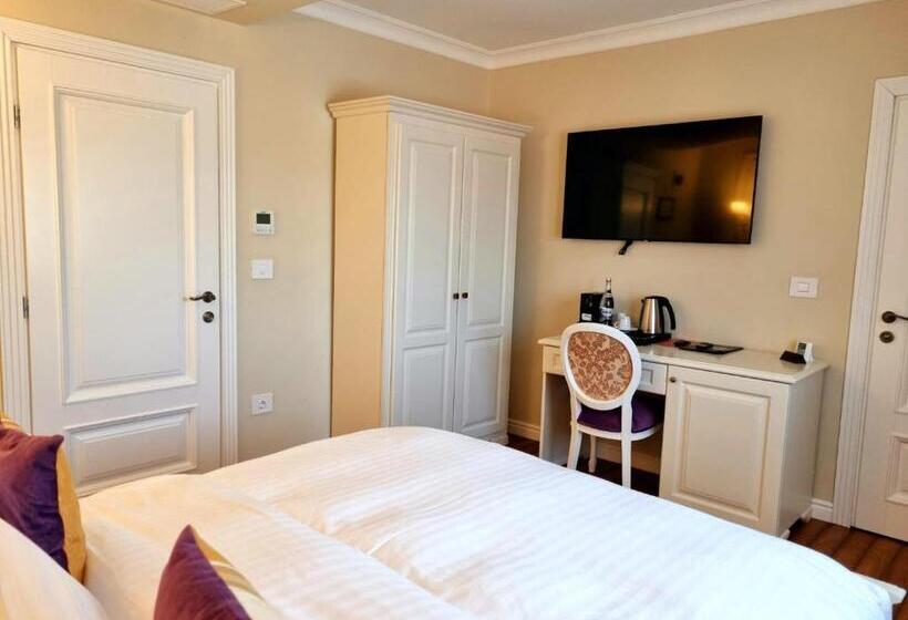 Номер Стандарт, Grant Boutique